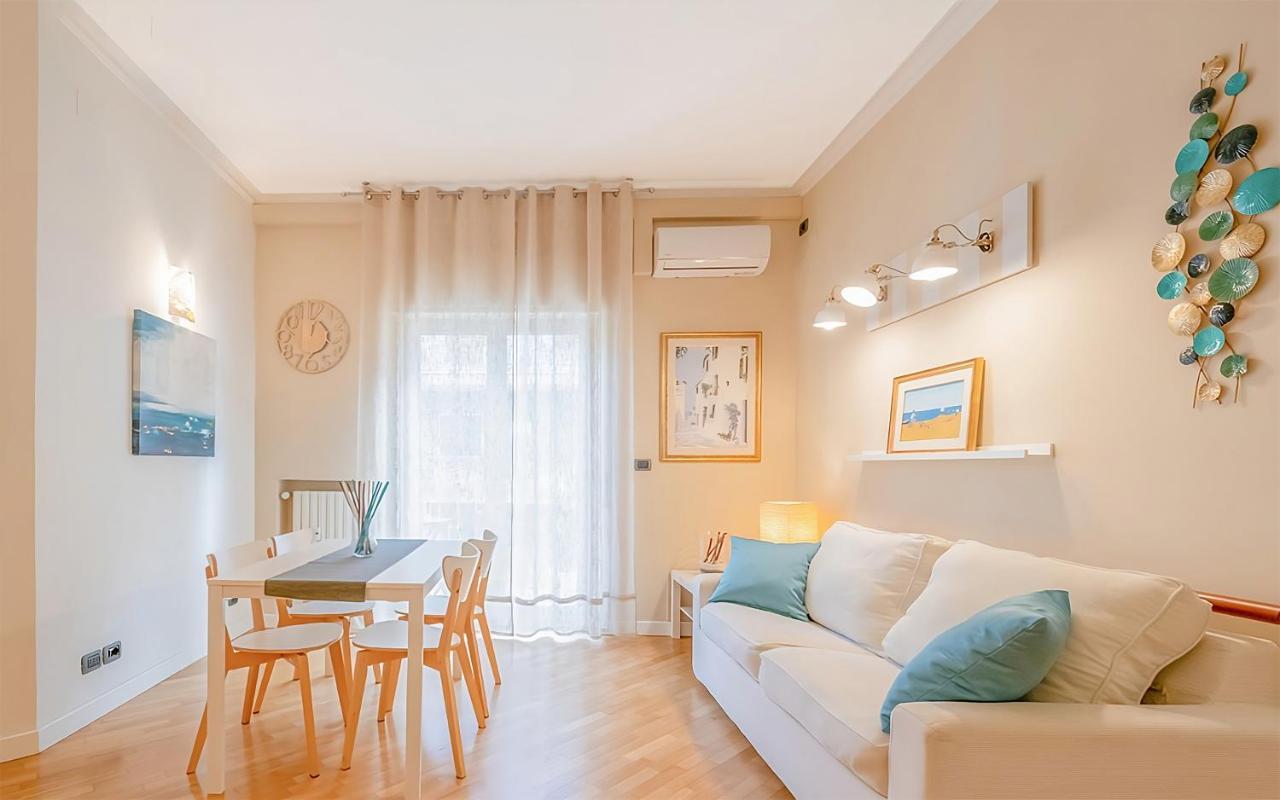Modern Apartment To Relax In The City Center Bari Esterno foto