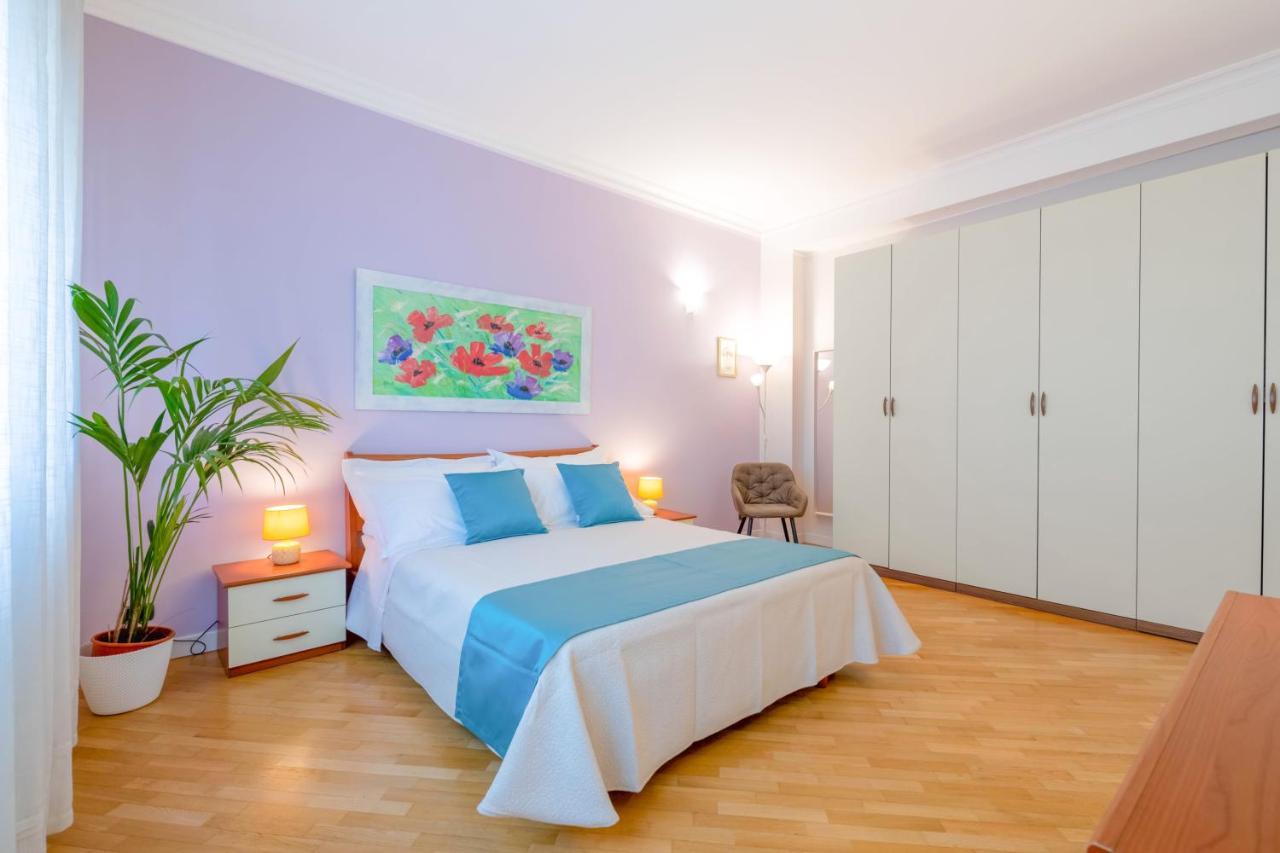 Modern Apartment To Relax In The City Center Bari Esterno foto